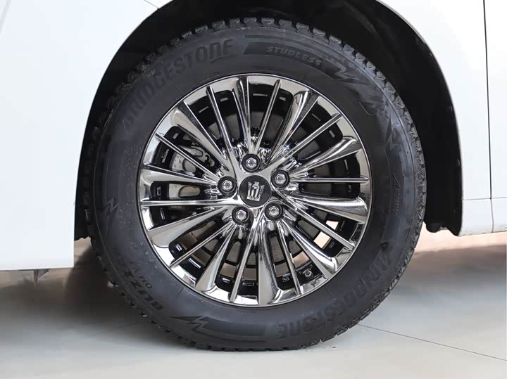 Toyota Vellfire, 2022 — фото 5 из 9