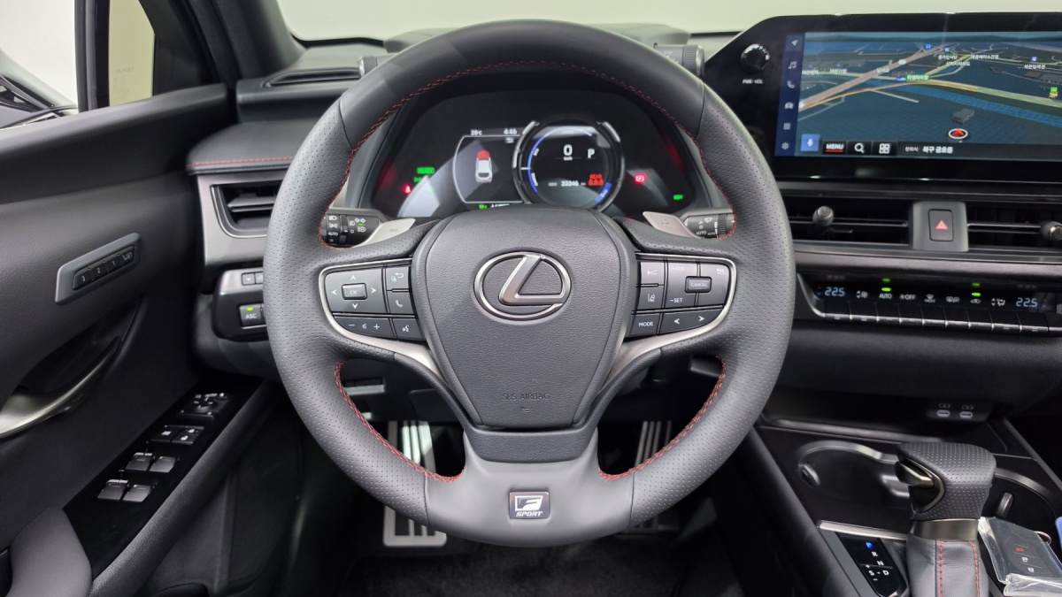 Lexus UX, 2024 — фото 12 из 12