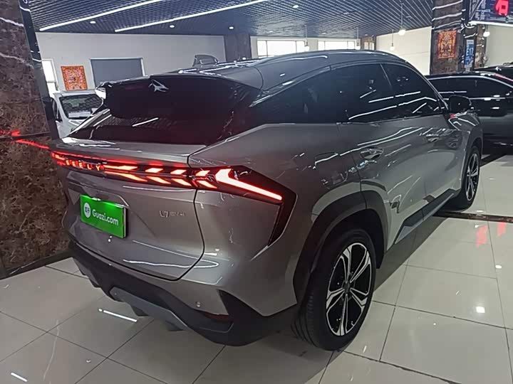 Geely Galaxy L7, 2025 — фото 7 из 9