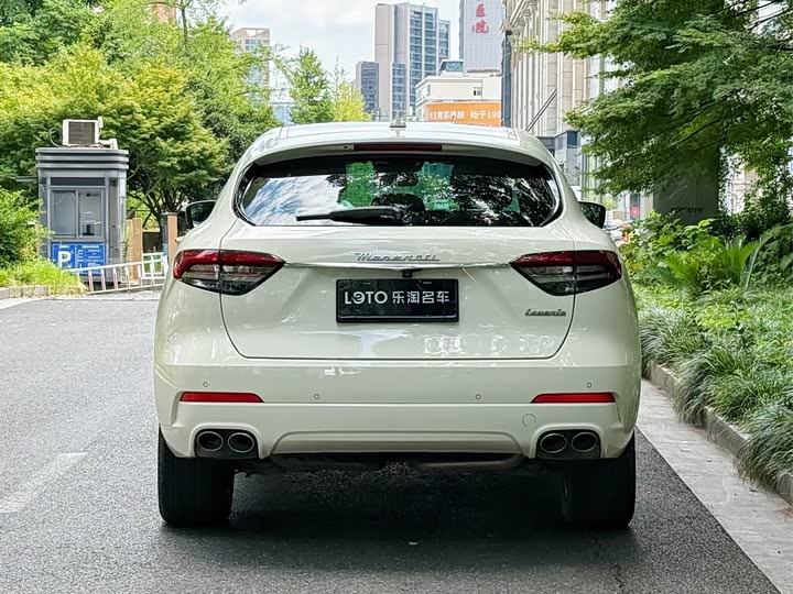 Maserati Levante, 2022 — фото 5 из 9