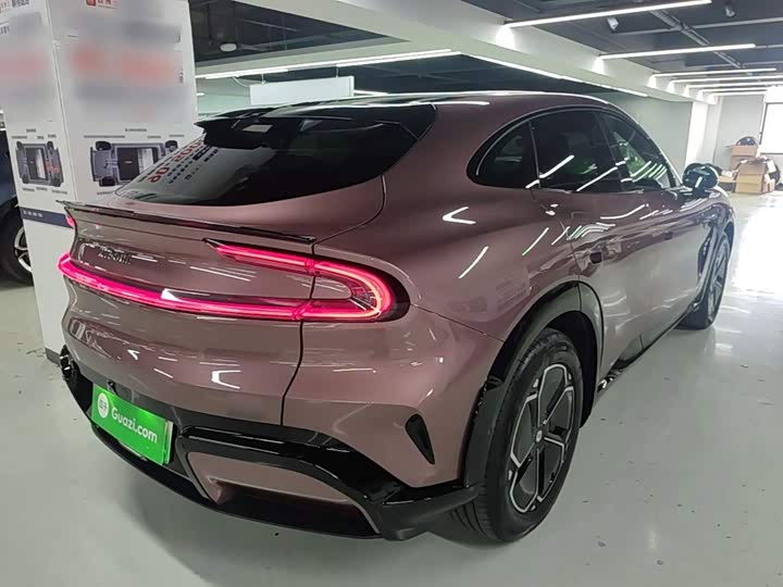 Xiaomi YU7, 2025 — фото 7 из 9
