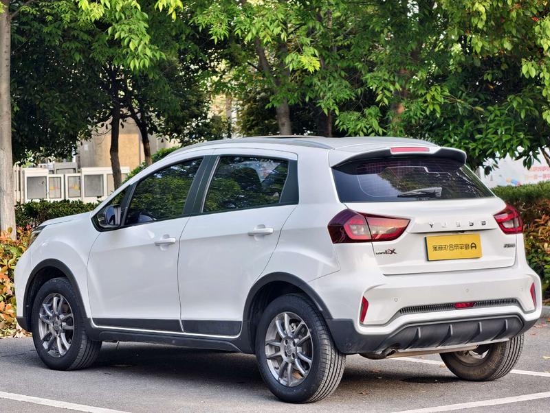 Geely Vision X3, 2022 — фото 5 из 12