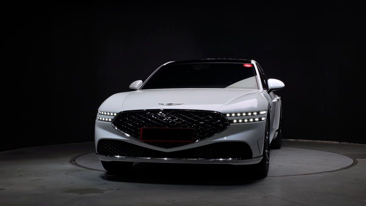 Genesis G90, 2023 — фото 3 из 12