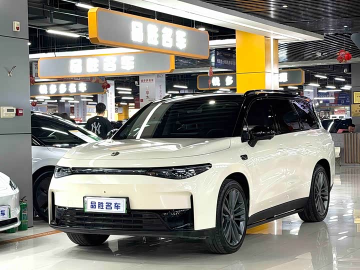 Leapmotor C16, 2024 — купить в Курске под ключ