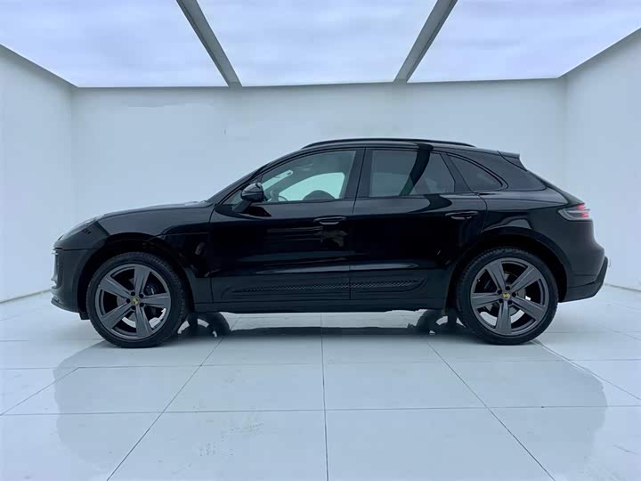 Porsche Macan, 2023 — фото 3 из 9