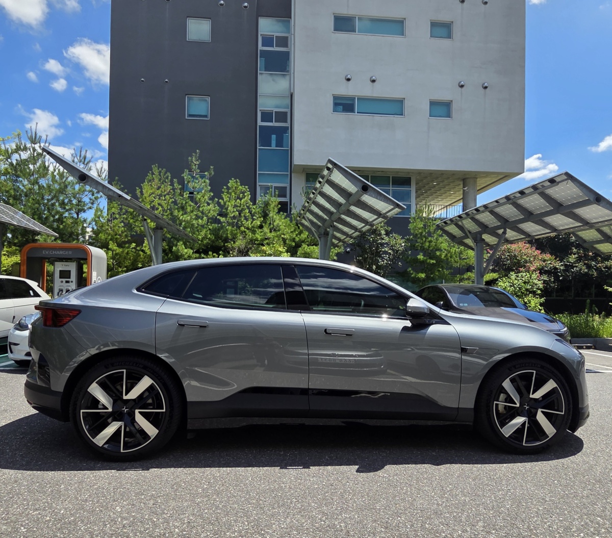 Polestar 4, 2025 — фото 5 из 12