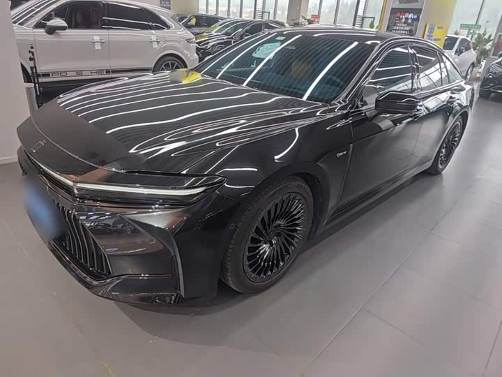 Toyota Crown Sedan, 2025 — купить в Белгороде под ключ