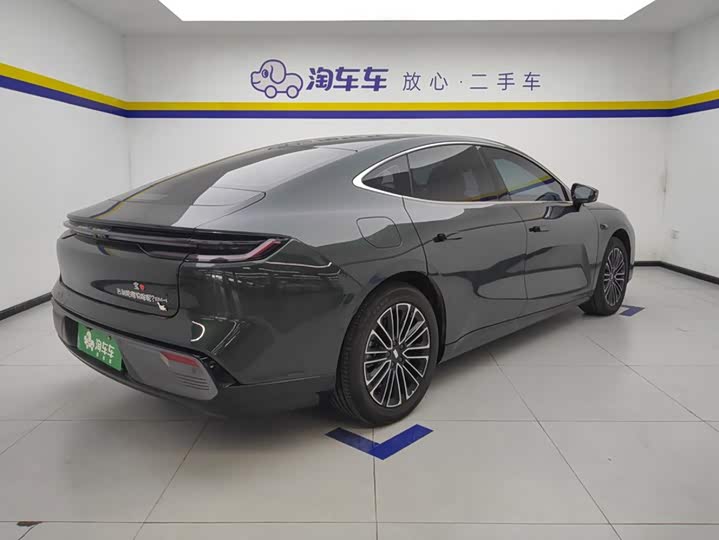 Geely Galaxy Starshine 8 EM-i, 2025 — фото 3 из 9