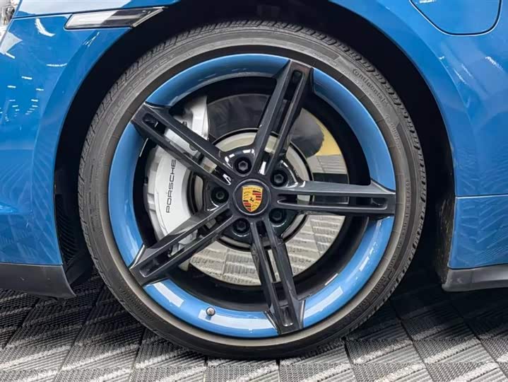Porsche Taycan, 2022 — фото 7 из 9