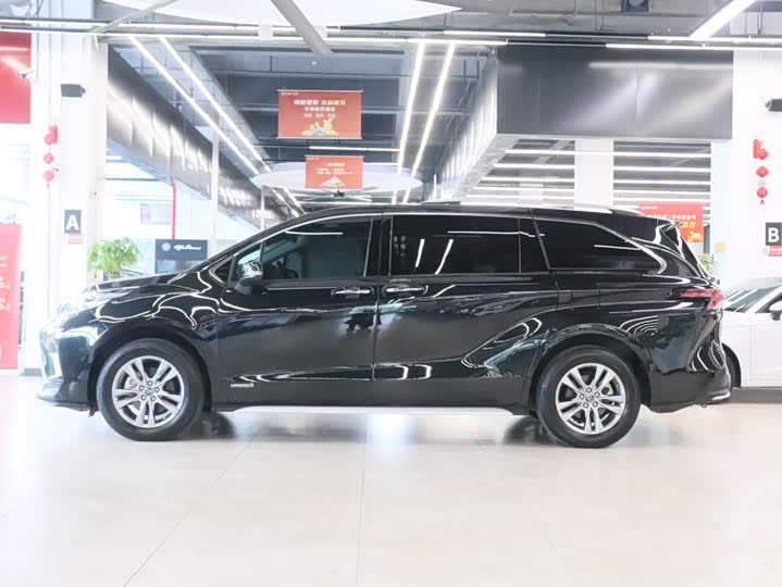 Toyota Granvia, 2023 — фото 3 из 9