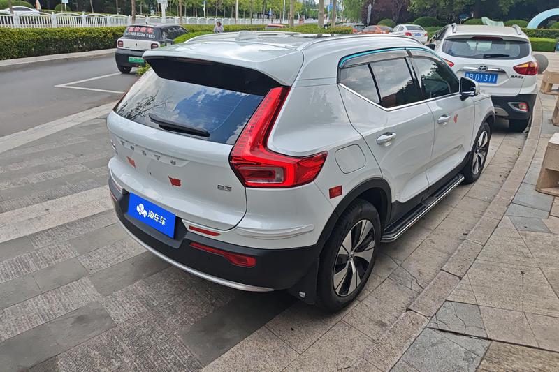 Volvo XC40, 2024 — фото 3 из 12