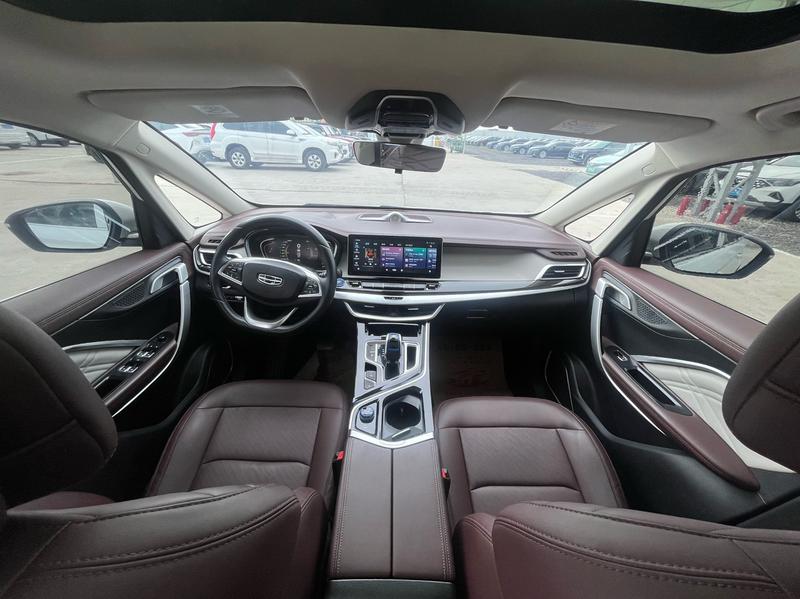 Geely Jiaji Hybrid, 2022 — фото 8 из 12