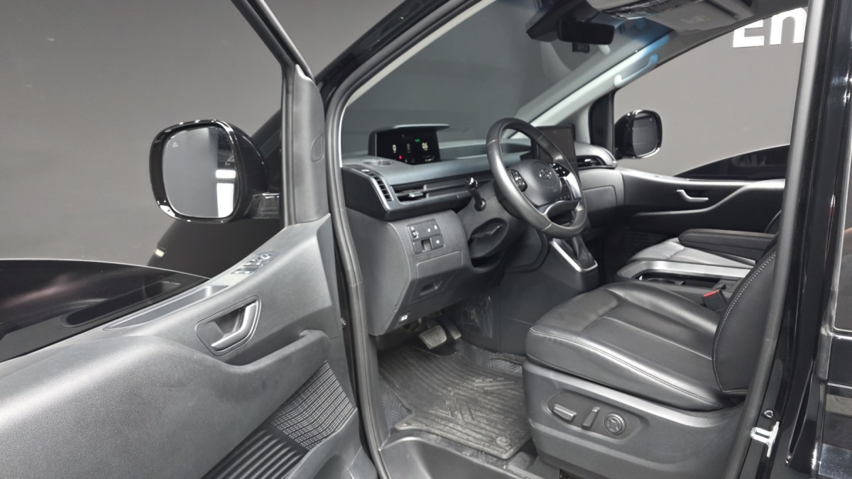 Hyundai Staria, 2022 — фото 10 из 12