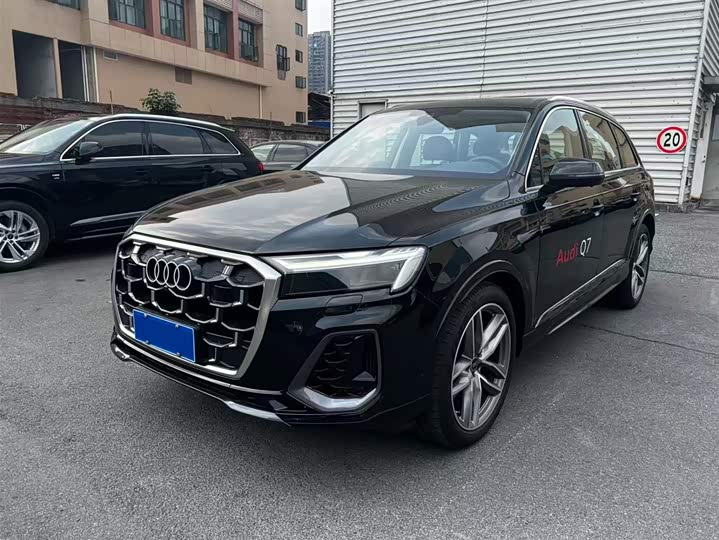 Audi Q7, 2025 — купить в Туле под ключ