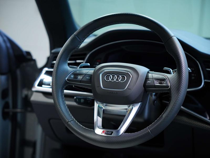 Audi RS Q8, 2023 — фото 10 из 12