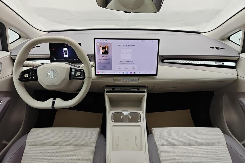 MG Motor 4 EV, 2025 — фото 9 из 12
