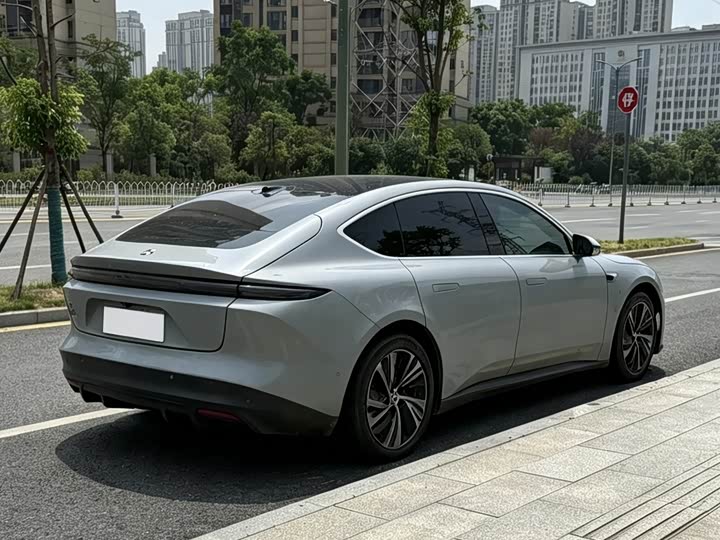 Nio ET5, 2022 — фото 9 из 9