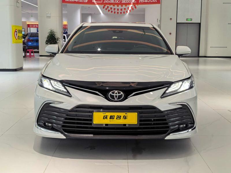 Toyota Camry, 2021 — фото 2 из 12