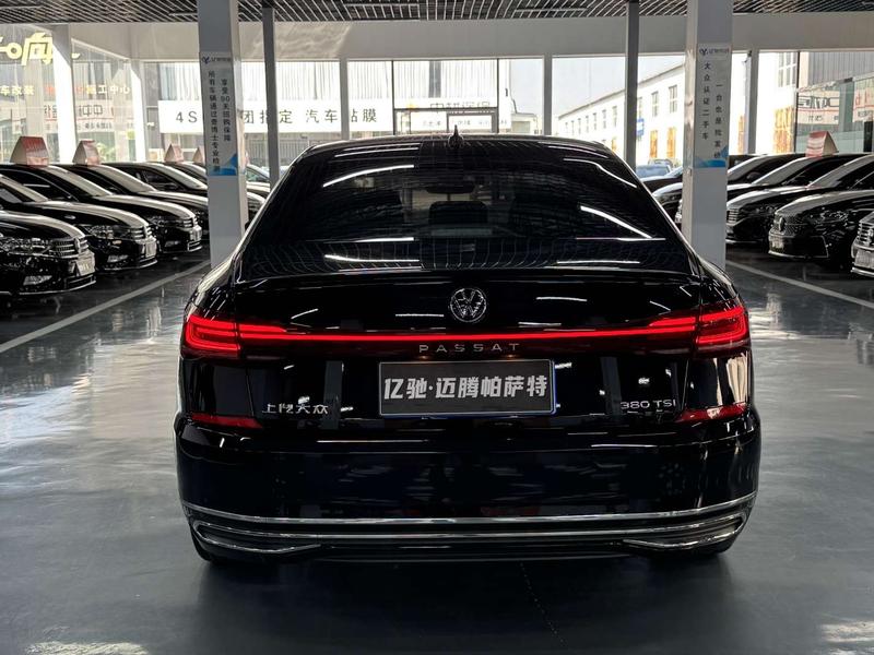Volkswagen Passat, 2023 — фото 5 из 11