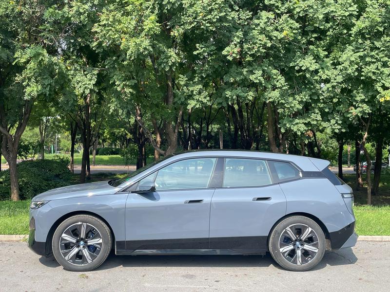 BMW iX, 2025 — фото 3 из 12