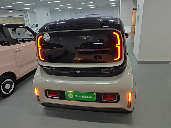 Baojun KiWi EV, 2021 — фото 6 из 9