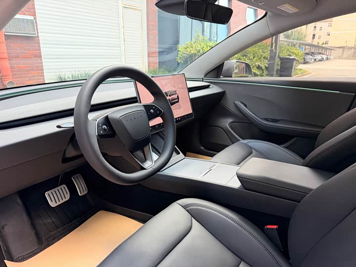 Tesla Model 3, 2025 — фото 6 из 9