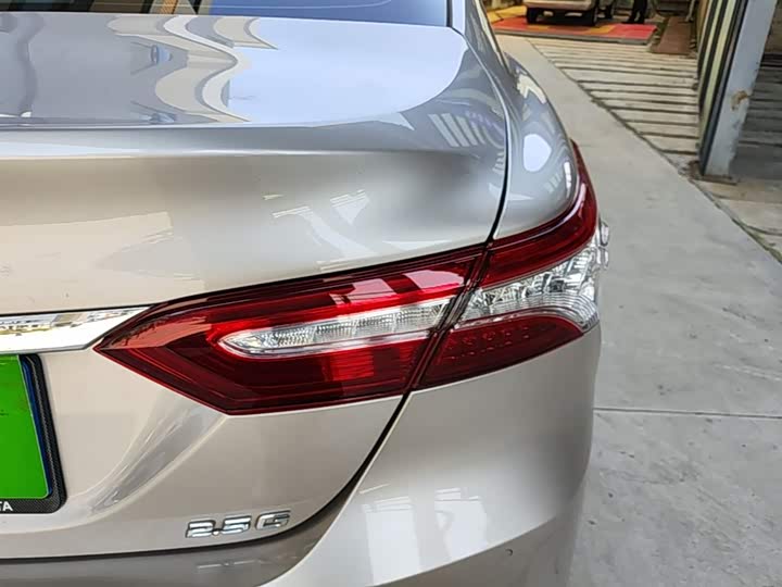 Toyota Camry, 2021 — фото 8 из 9