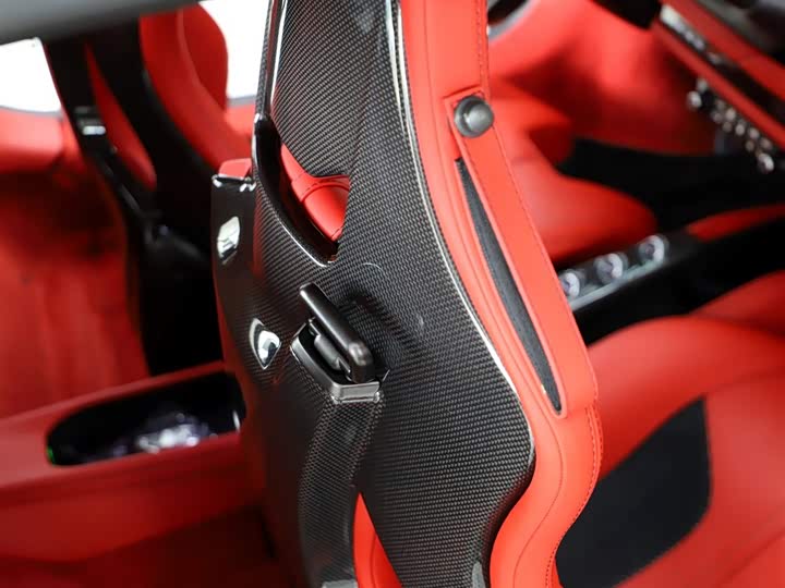 Ferrari F8, 2021 — фото 9 из 9