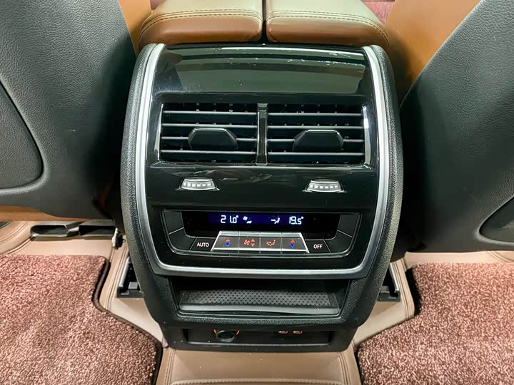 BMW X7, 2021 — фото 9 из 9