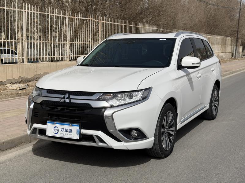 Mitsubishi Outlander, 2021 — купить в Ульяновске под ключ
