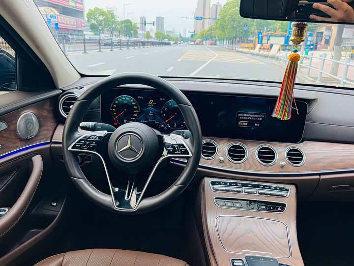 Mercedes-Benz E-Class, 2022 — фото 6 из 9
