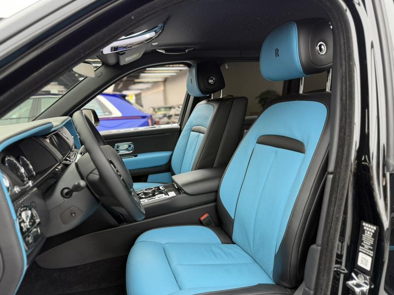 Rolls-Royce Cullinan, 2022 — фото 11 из 12