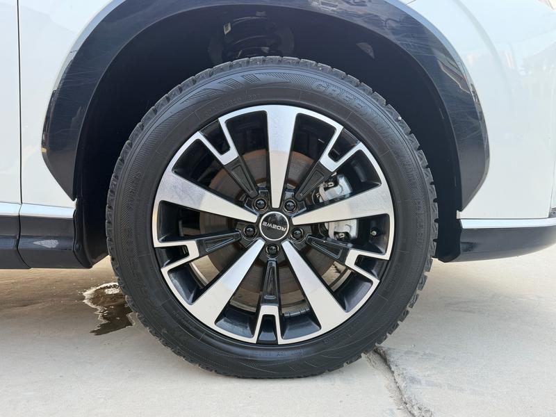 Roewe D5X DMH, 2024 — фото 7 из 12