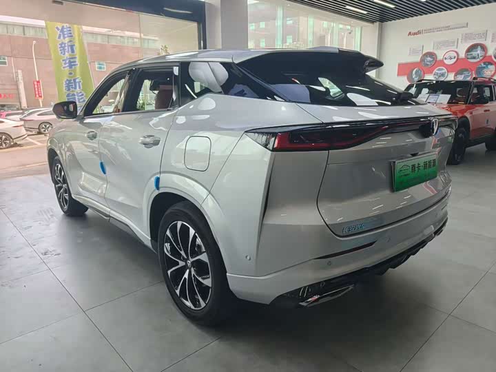 Changan UNI-Z Hybrid, 2023 — фото 7 из 9