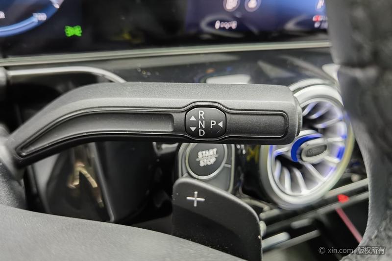 Mercedes-Benz EQA, 2023 — фото 10 из 12