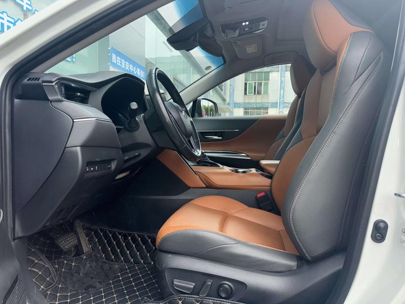 Toyota Venza, 2023 — фото 7 из 11