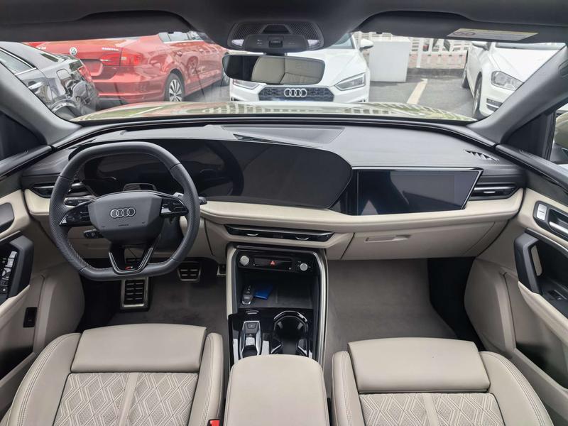 Audi Q5L, 2025 — фото 8 из 12