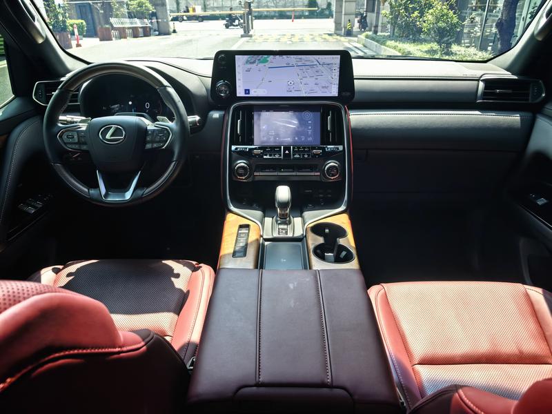 Lexus LX, 2025 — фото 6 из 12