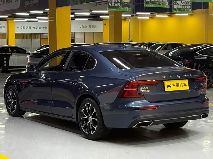 Volvo S60, 2021 — фото 5 из 9