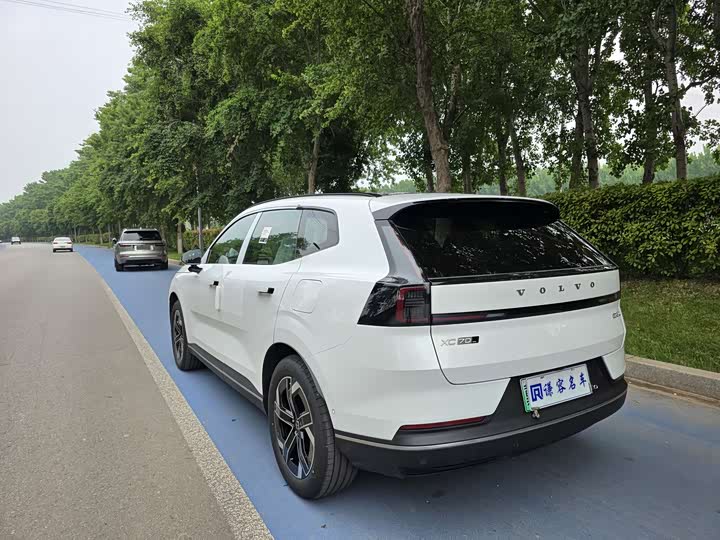 Volvo XC70 Hybrid, 2025 — фото 8 из 9