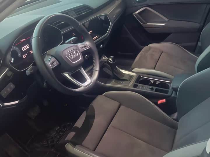 Audi Q3, 2023 — фото 4 из 9