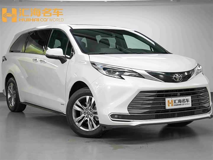 Toyota Sienna, 2025 — фото 3 из 9