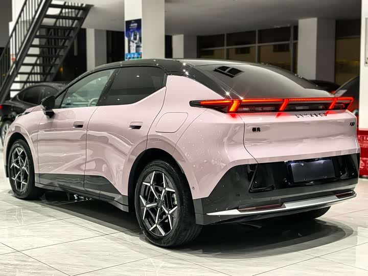 Lynk & Co Z20, 2025 — фото 6 из 9