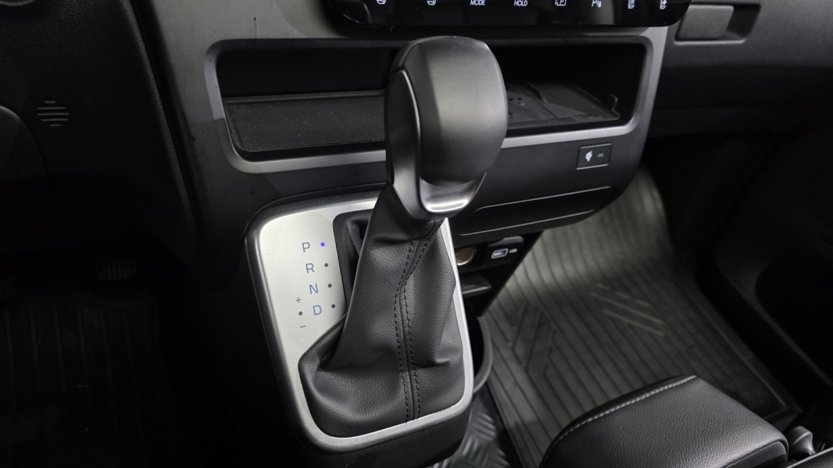 Hyundai Staria, 2022 — фото 8 из 12