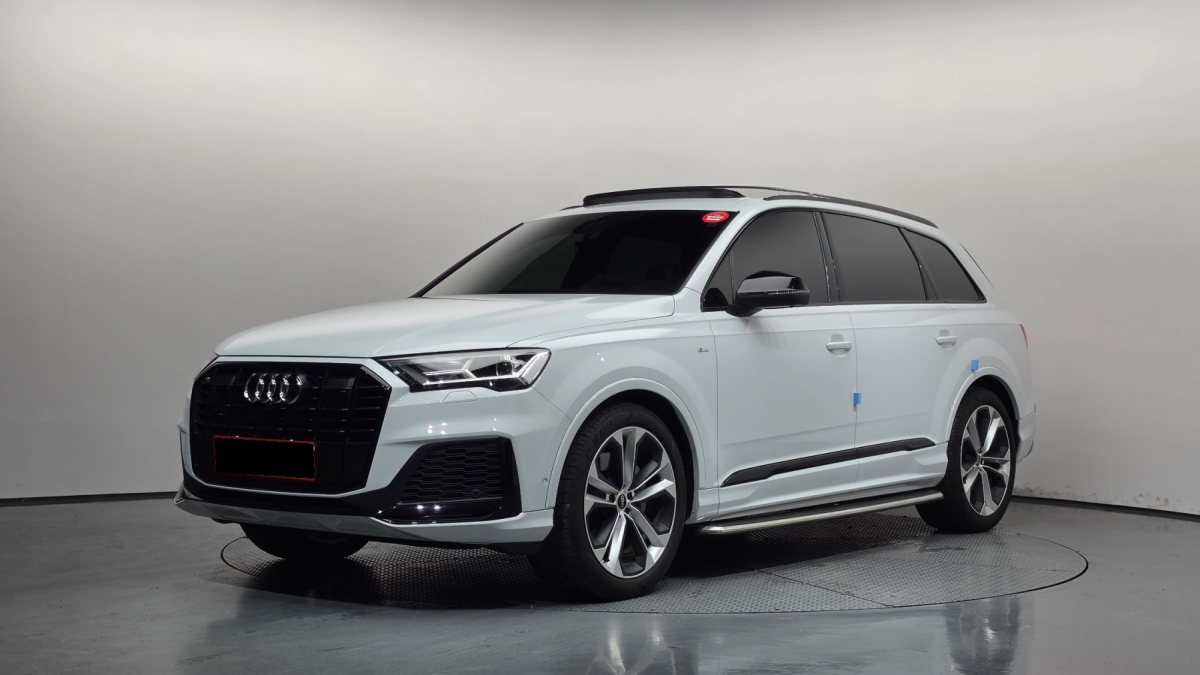 Audi Q7, 2022 — купить в Санкт-Петербурге под ключ