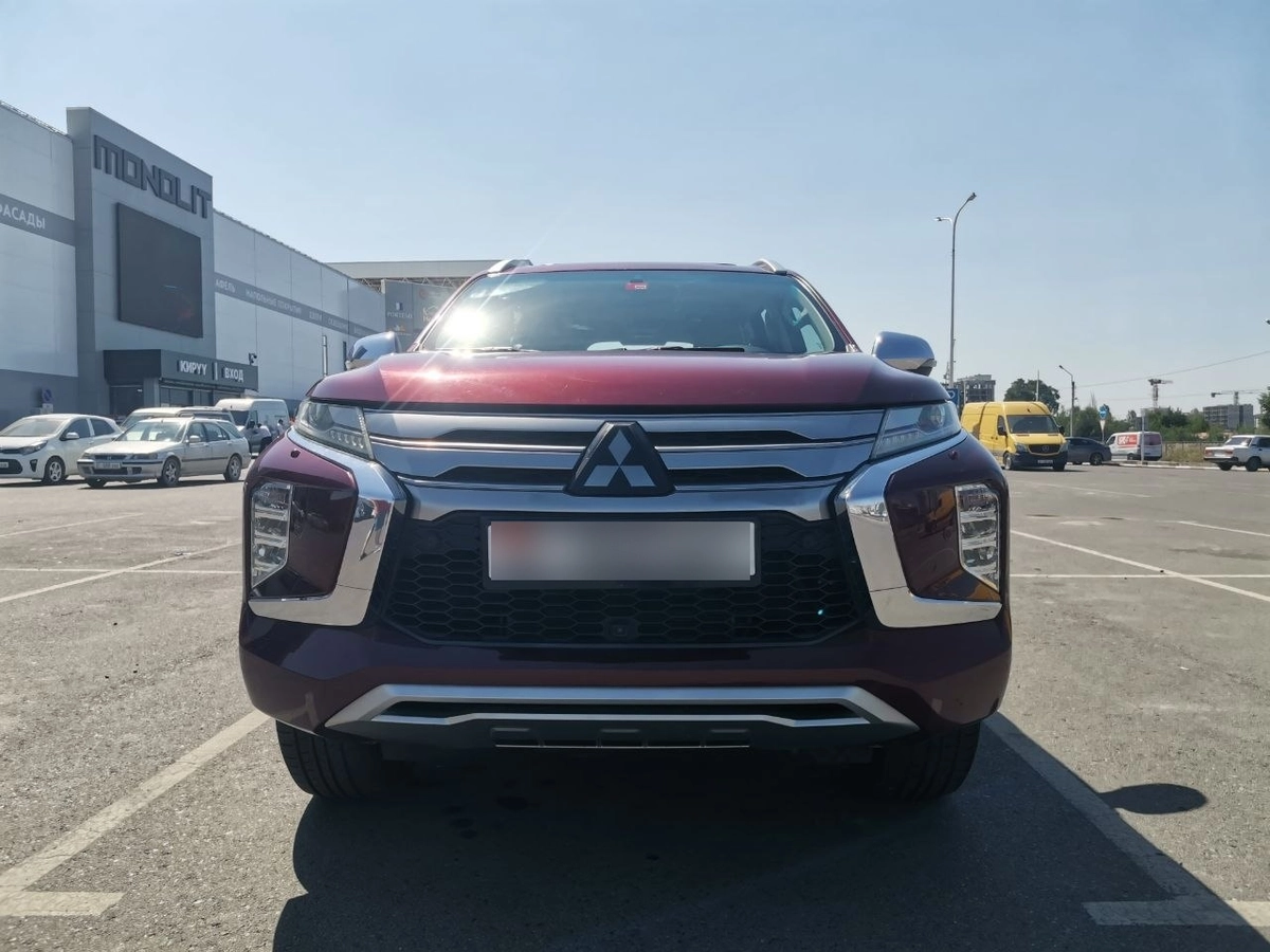 Mitsubishi Montero Sport, 2022
