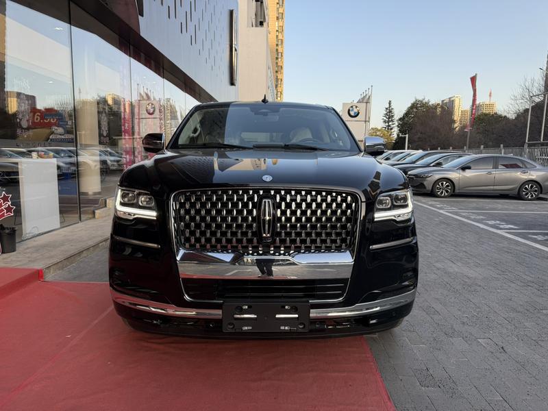 Lincoln Navigator, 2025 — фото 2 из 12