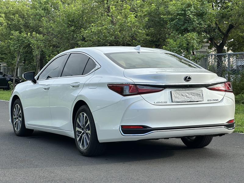 Lexus ES, 2022 — фото 4 из 12
