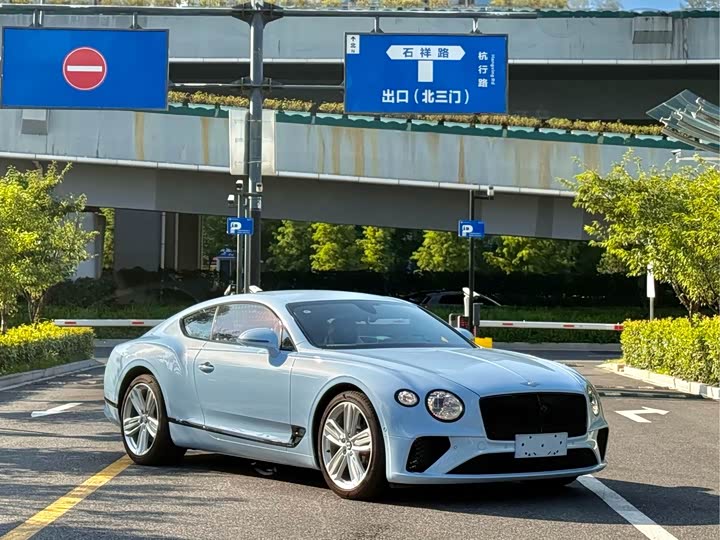 Bentley Continental GT, 2023 — фото 2 из 9