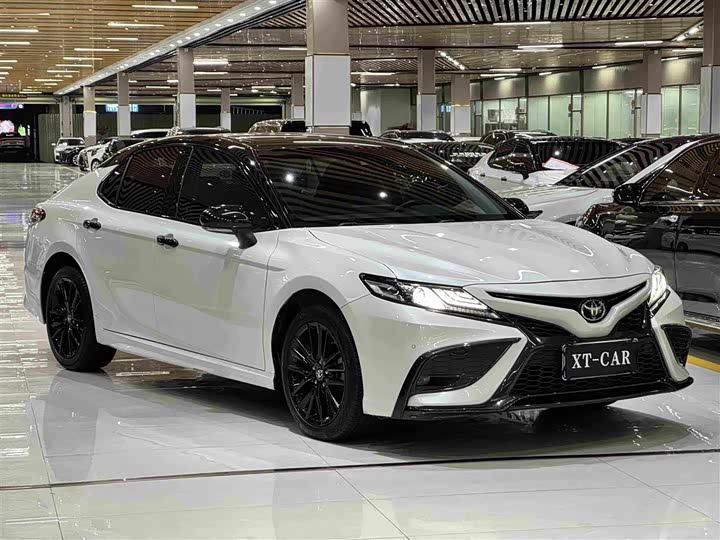 Toyota Camry, 2022 — фото 3 из 9